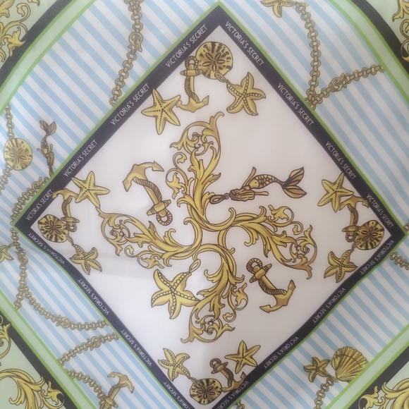 Stylish Patterned Tote Bag in Pastel Blue and Gold - Picture 3 of 5